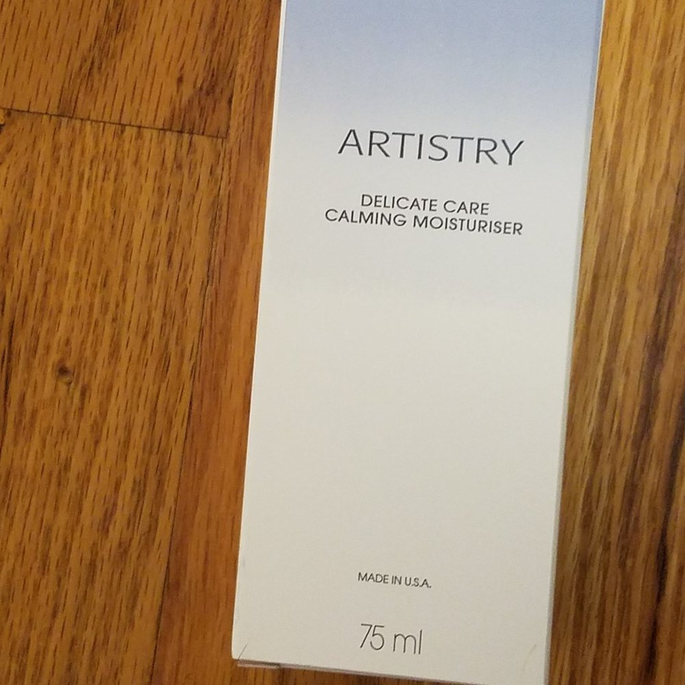 Amway Artistry Delicate Care Calming Moisturiser
